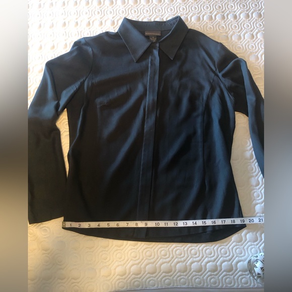 100% Silk grey Banana Republic long sleeve blouse - Picture 5 of 7